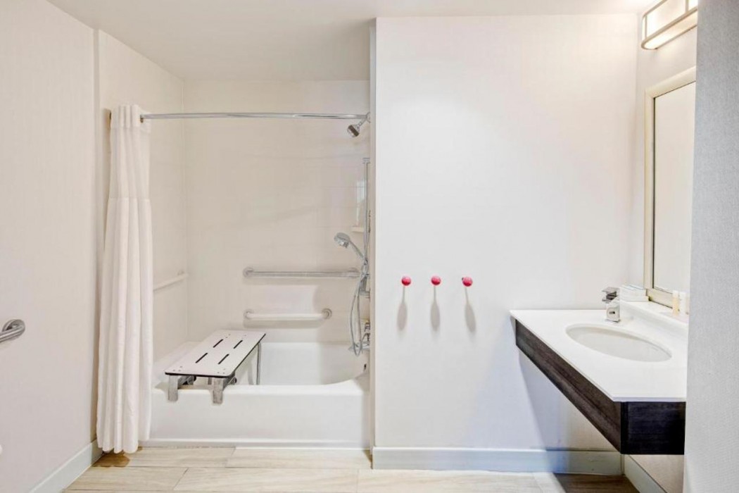 hotel continental miami beach tapestry collection by hilton