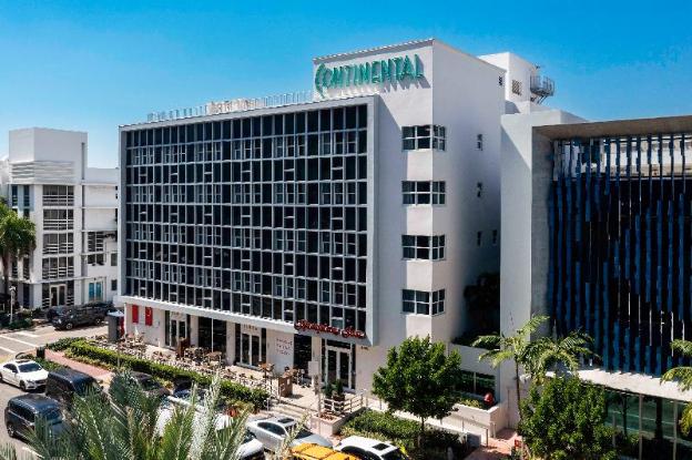 hotel continental miami beach tapestry collection by hilton