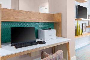 hotel continental miami beach tapestry collection by hilton