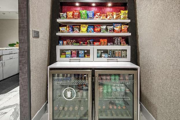 hotel continental miami beach tapestry collection by hilton