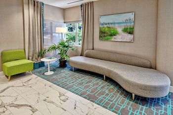 hotel continental miami beach tapestry collection by hilton