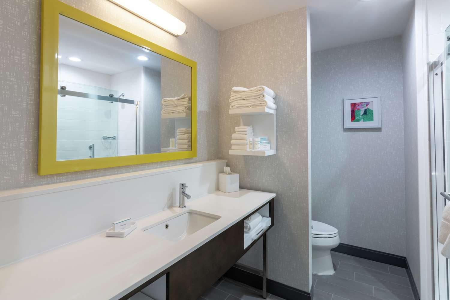 hampton inn and suites dallas east