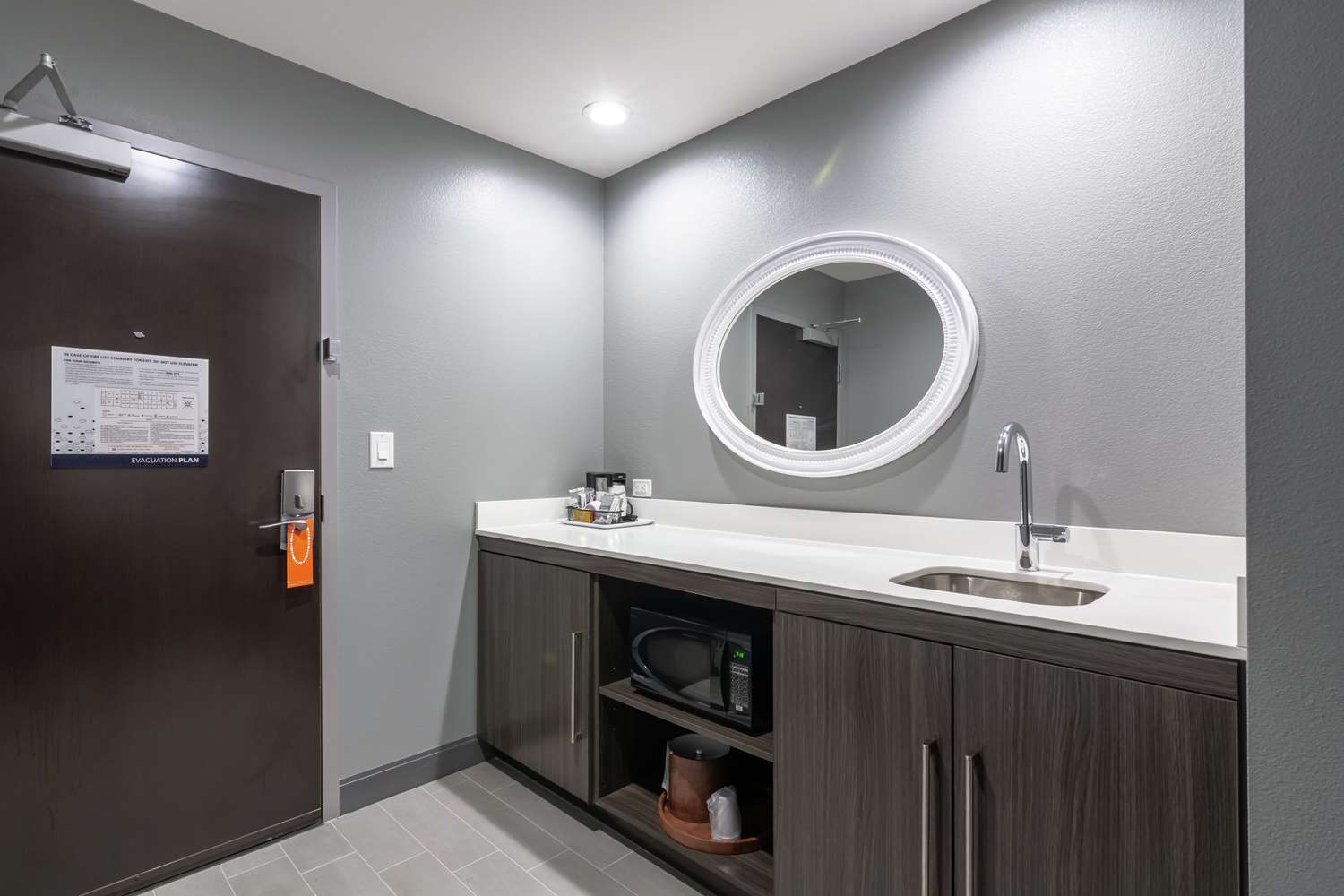 hampton inn and suites dallas east