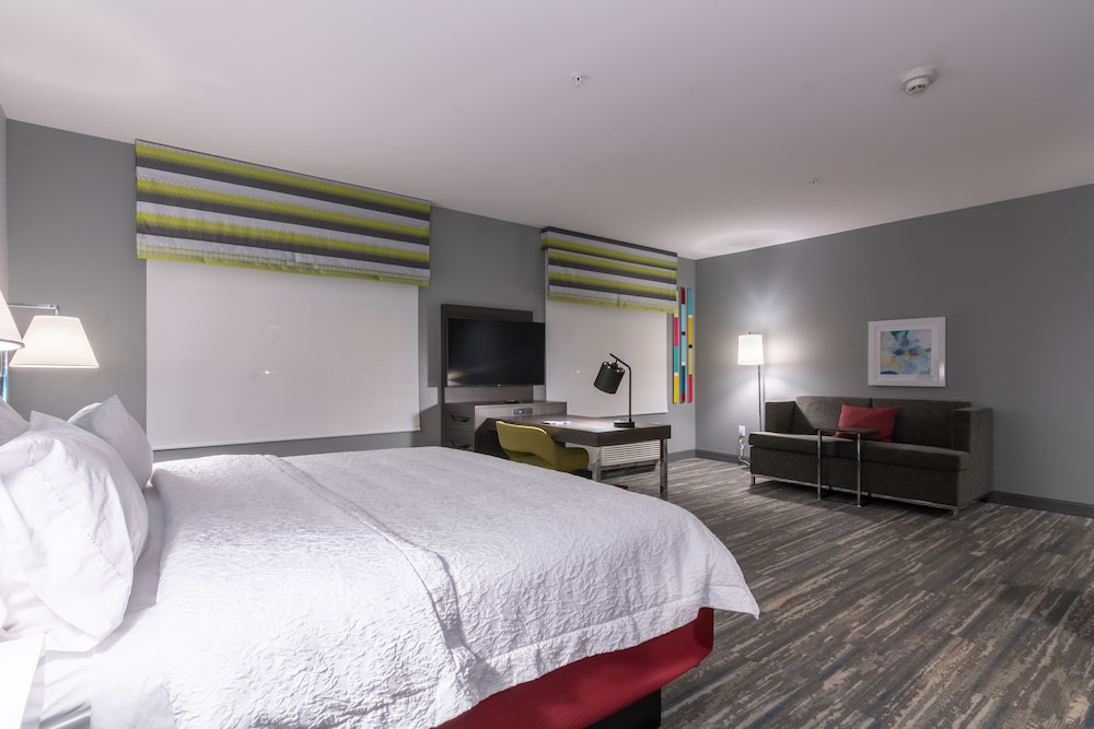 hampton inn and suites dallas east