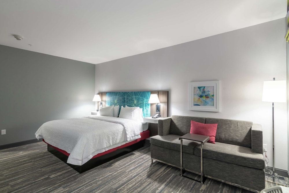 hampton inn and suites dallas east