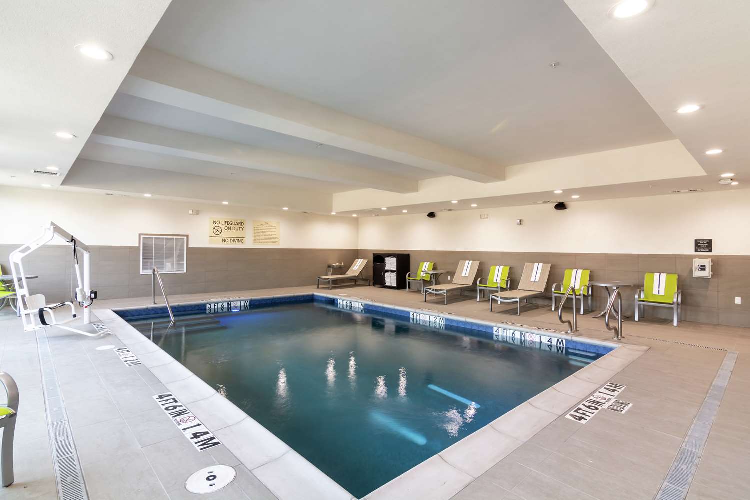 hampton inn and suites dallas east