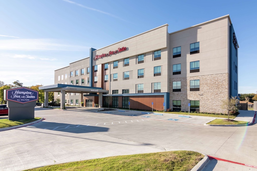 hampton inn and suites dallas east