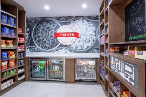 hampton inn and suites dallas east