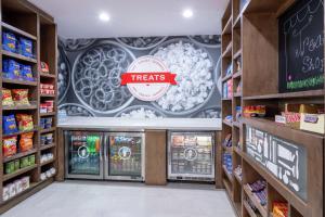 hampton inn and suites dallas east