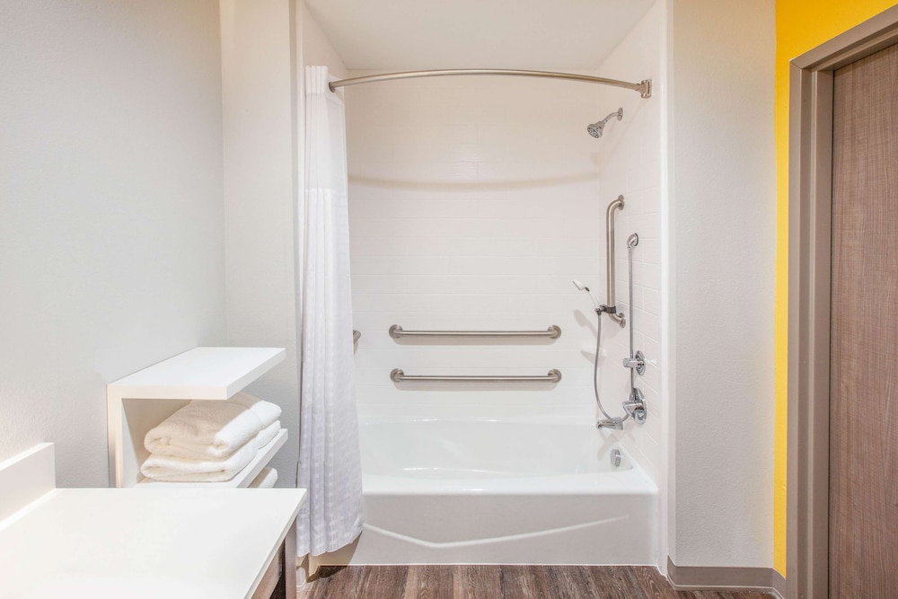 la quinta inn and suites by wyndham dallas duncanville