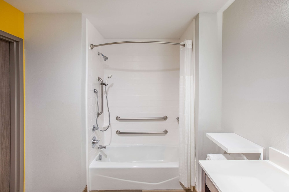 la quinta inn and suites by wyndham dallas duncanville