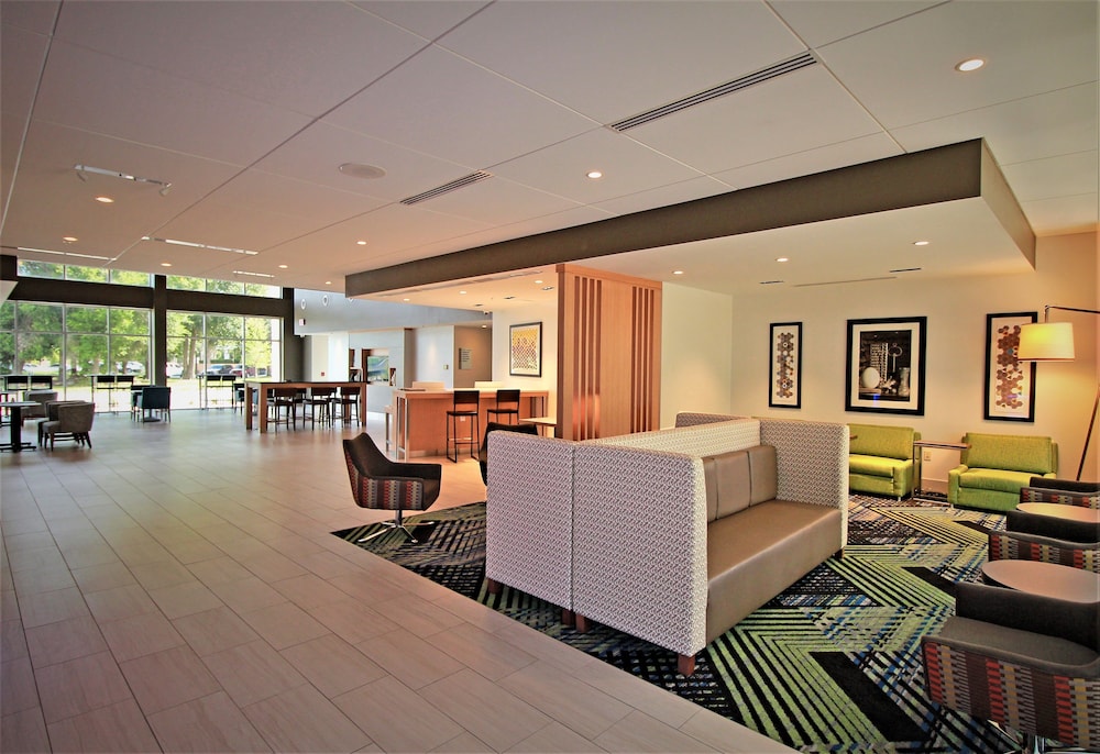 holiday inn express and suites ocala an ihg hotel