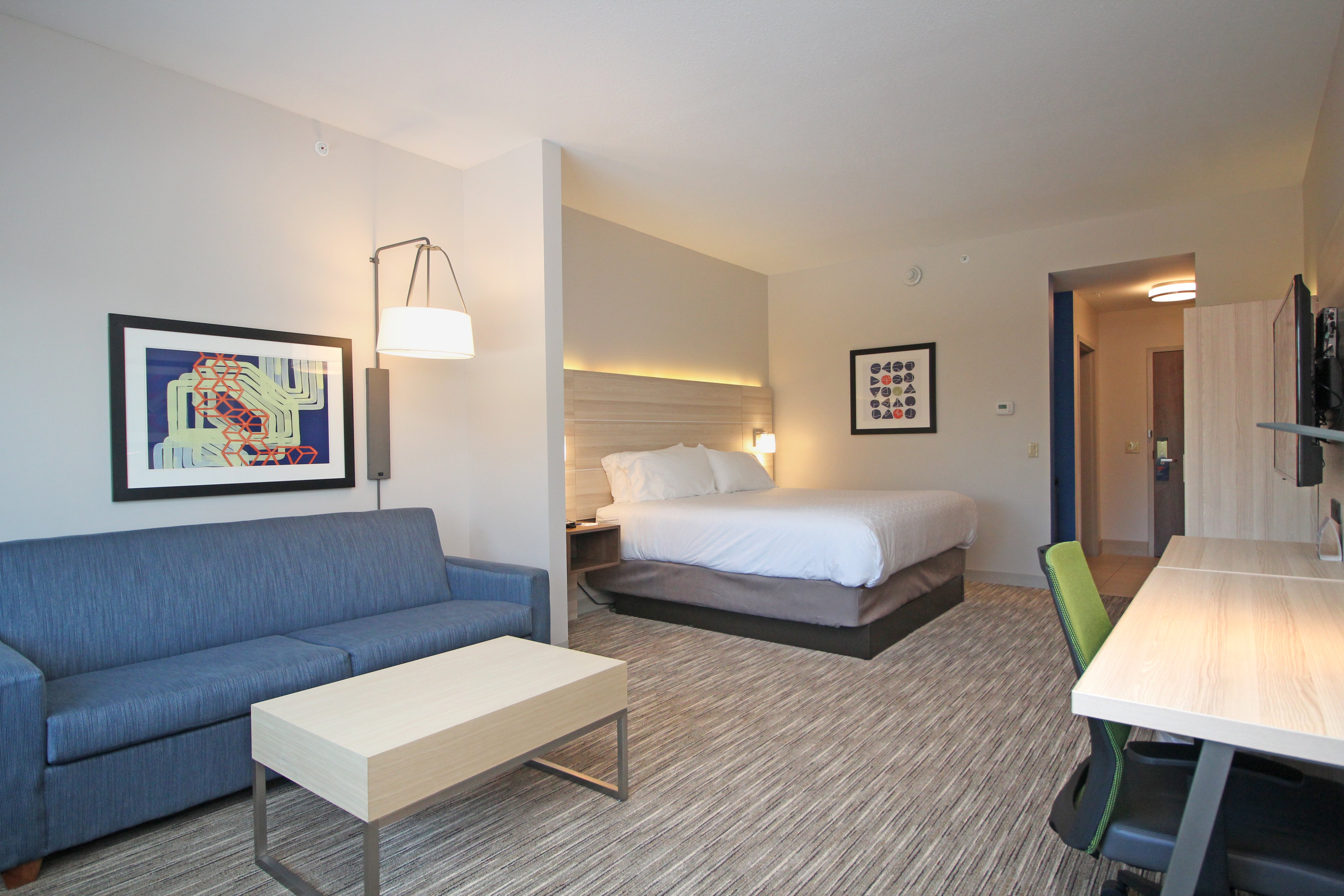 holiday inn express and suites ocala an ihg hotel