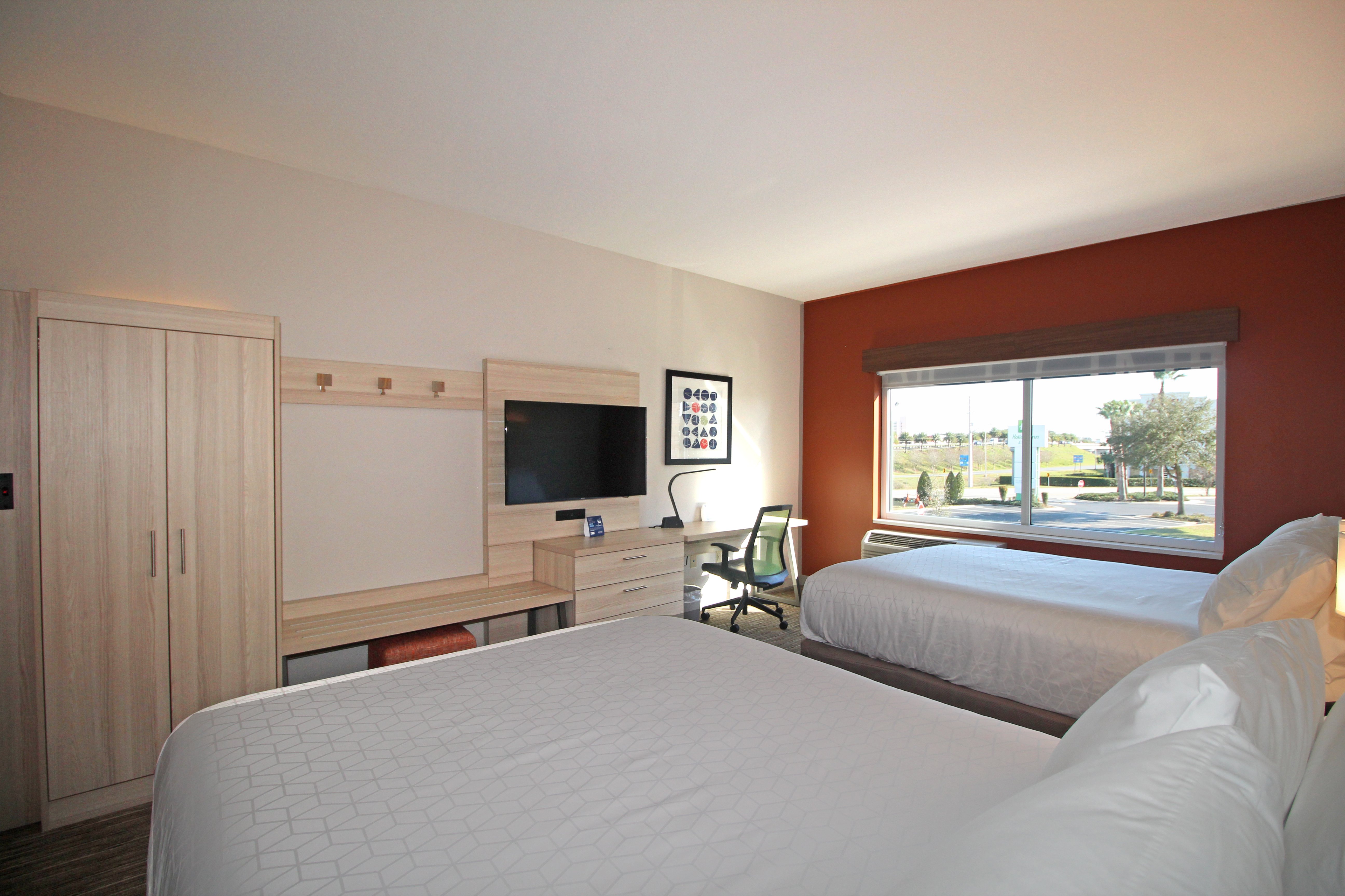 holiday inn express and suites ocala an ihg hotel