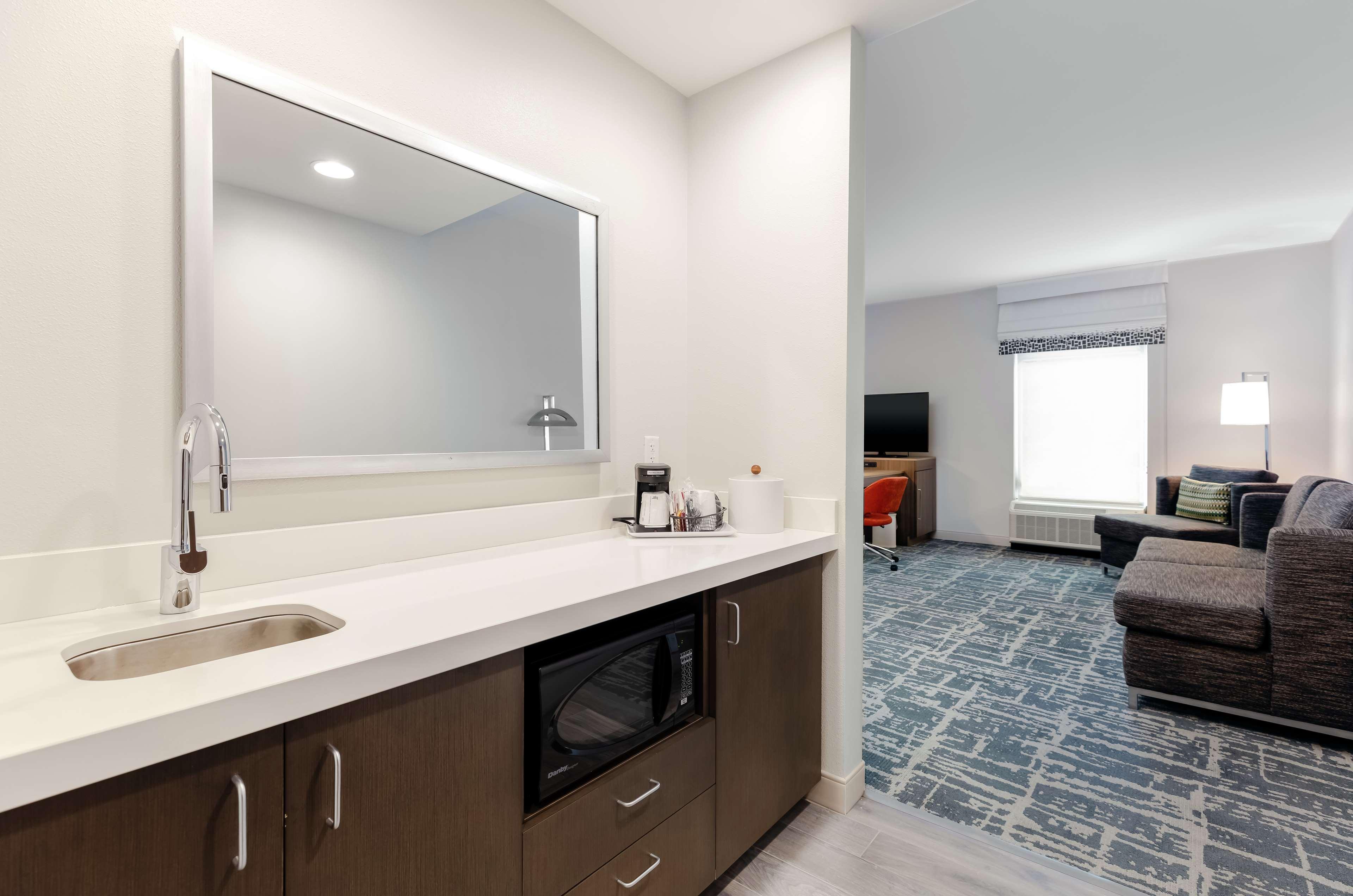 hampton inn acworth