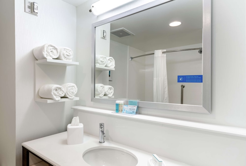 hampton inn acworth
