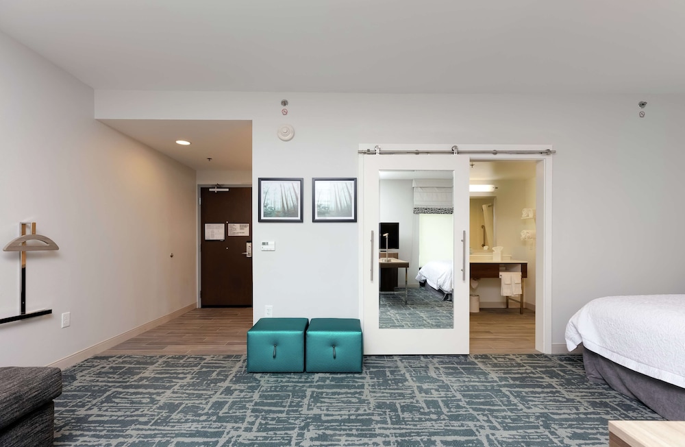 hampton inn acworth