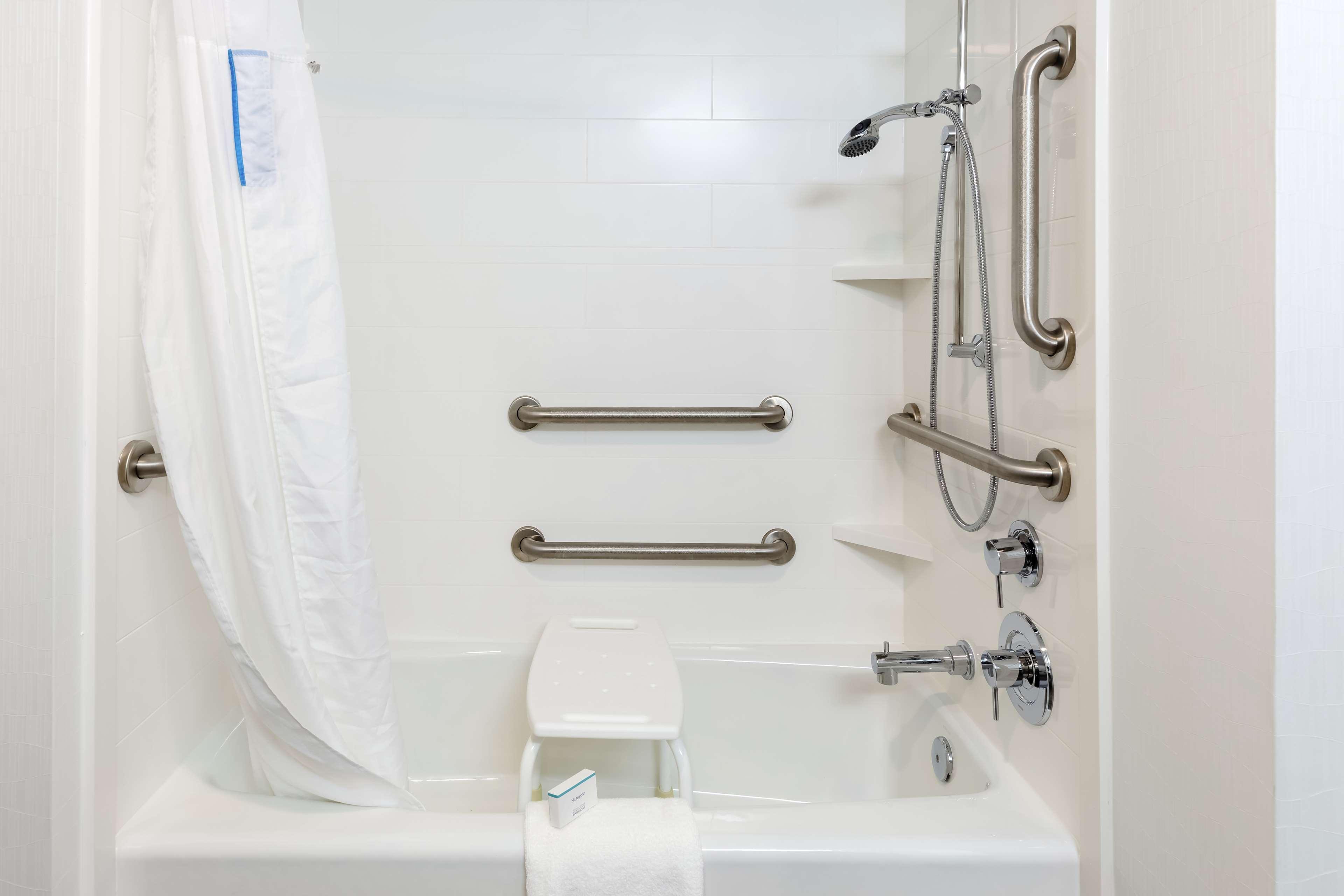 hampton inn acworth