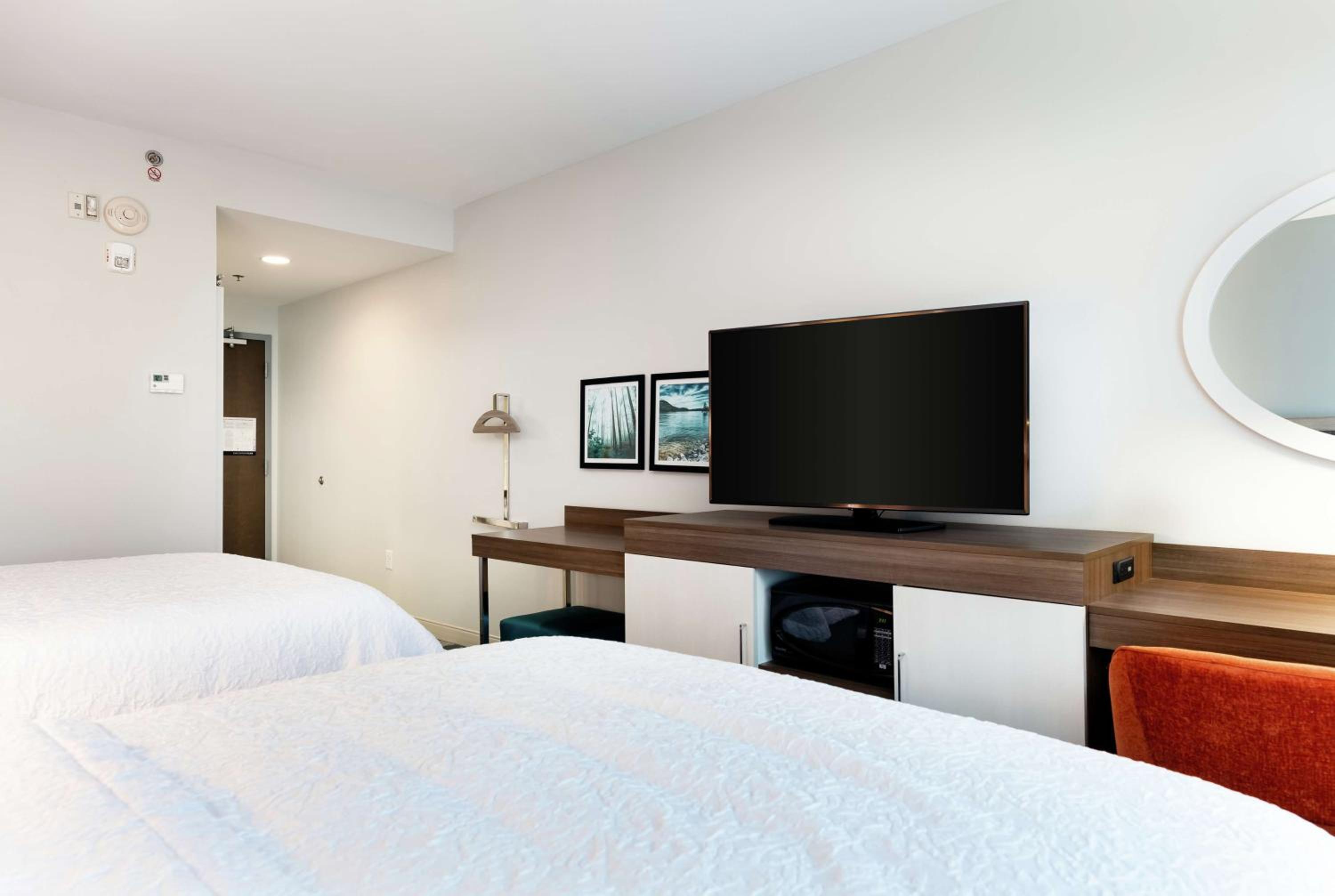 hampton inn acworth