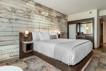 cambria hotel charleston riverview