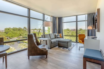 cambria hotel charleston riverview