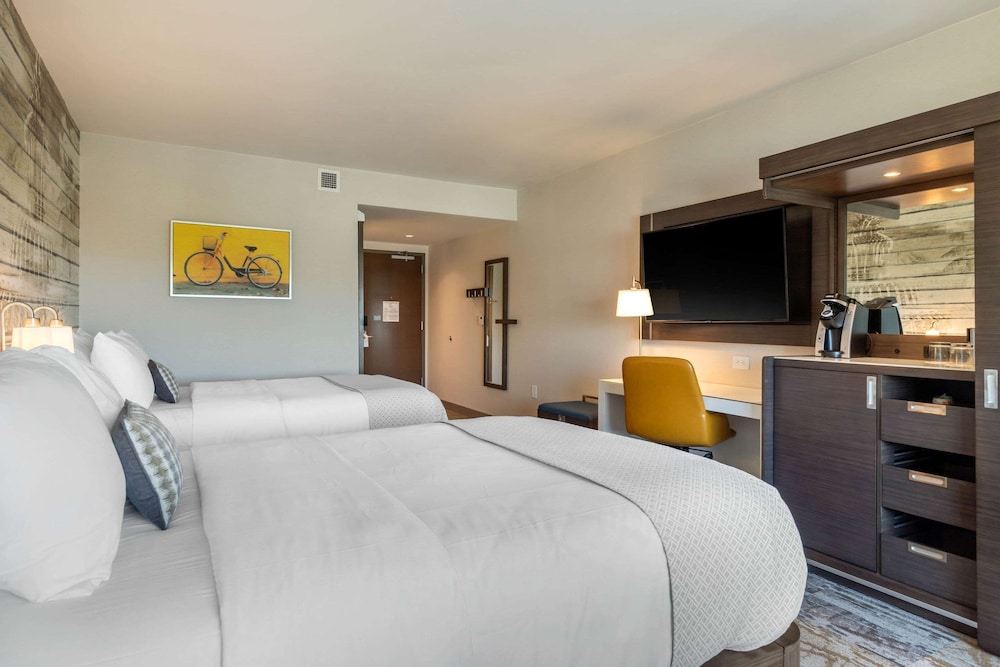 cambria hotel charleston riverview