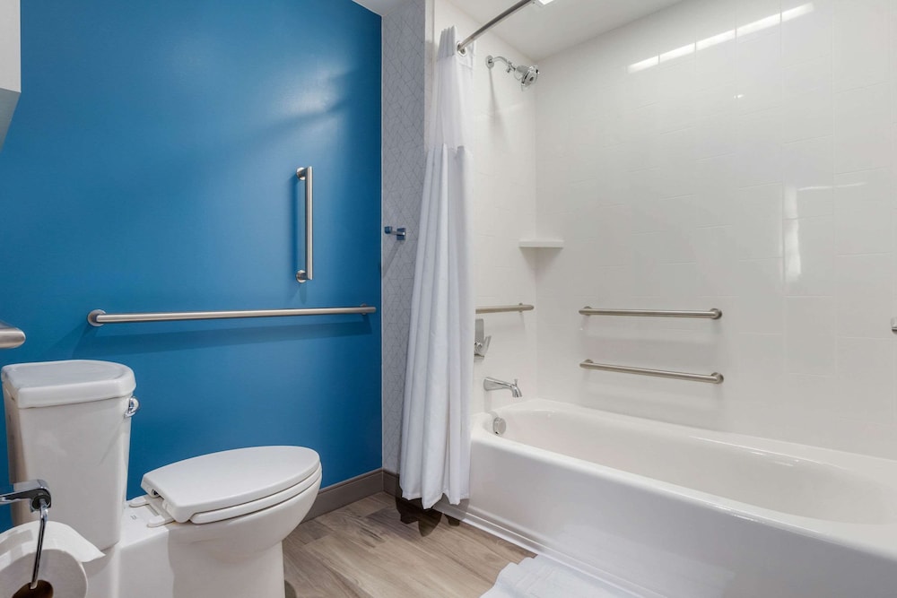 cambria hotel charleston riverview