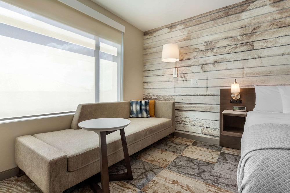 cambria hotel charleston riverview