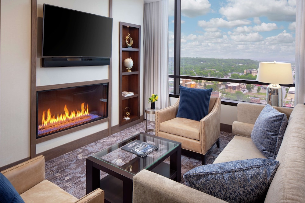 hilton rochester mayo clinic area