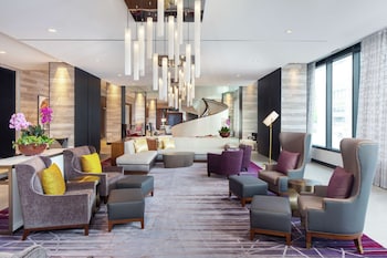 Hilton Rochester Mayo Clinic Area,Rochester>>Detroit Lakes,4 star