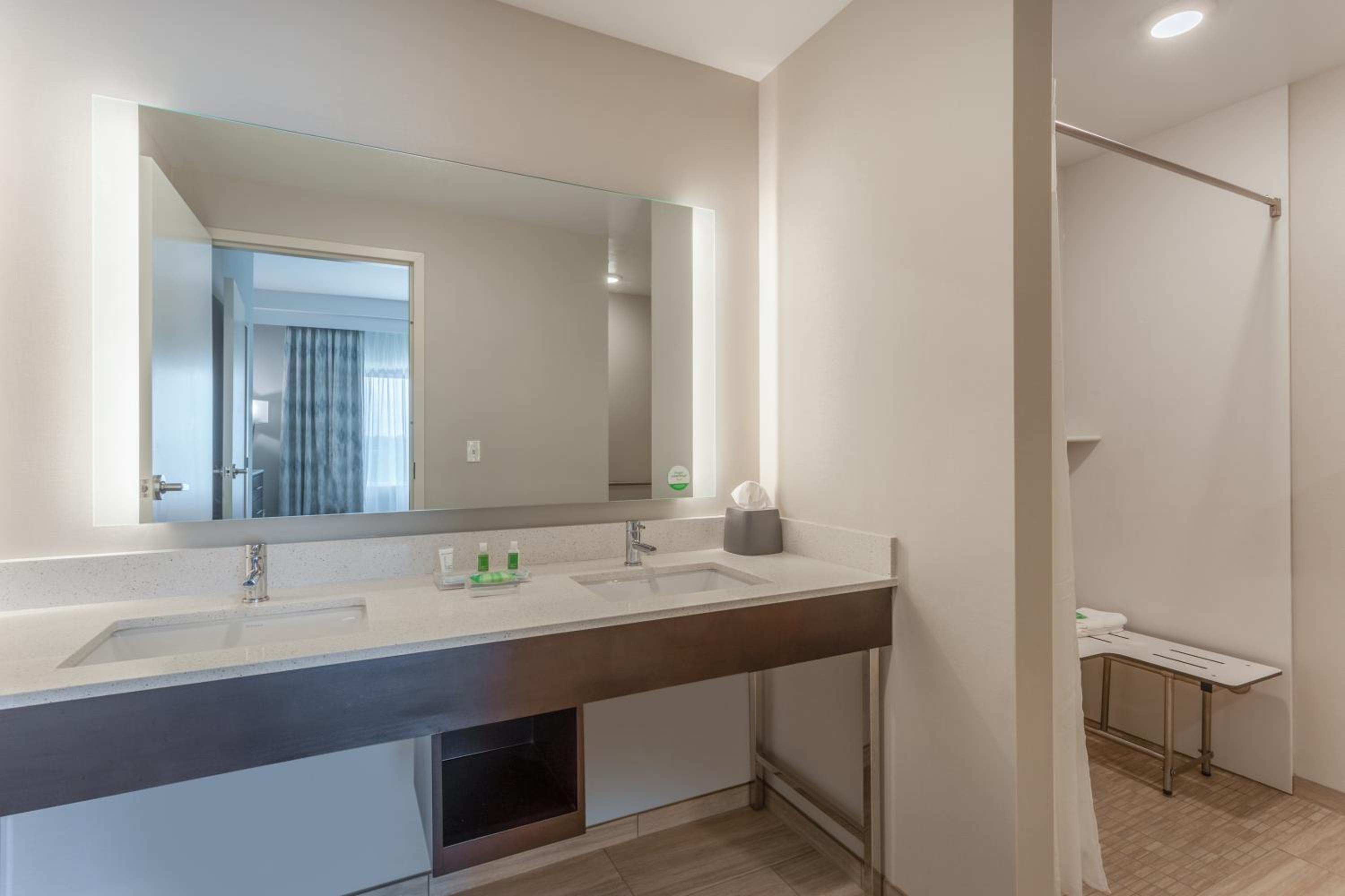 holiday inn hotel and suites jefferson city an ihg hotel