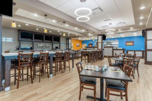 holiday inn hotel and suites jefferson city an ihg hotel