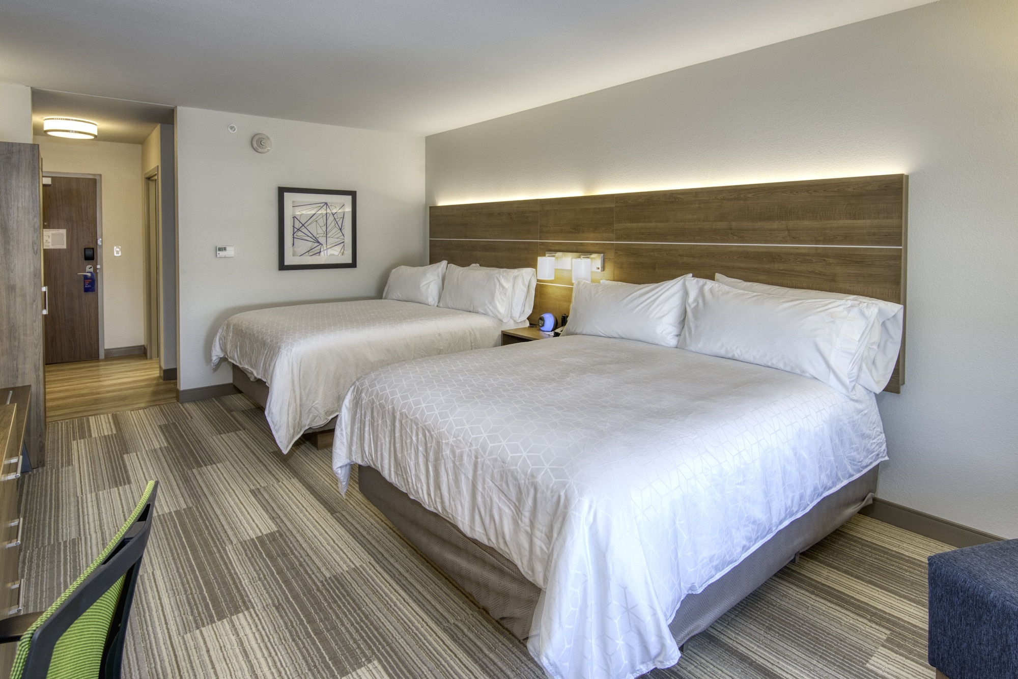 holiday inn express and suites omaha downtown old market