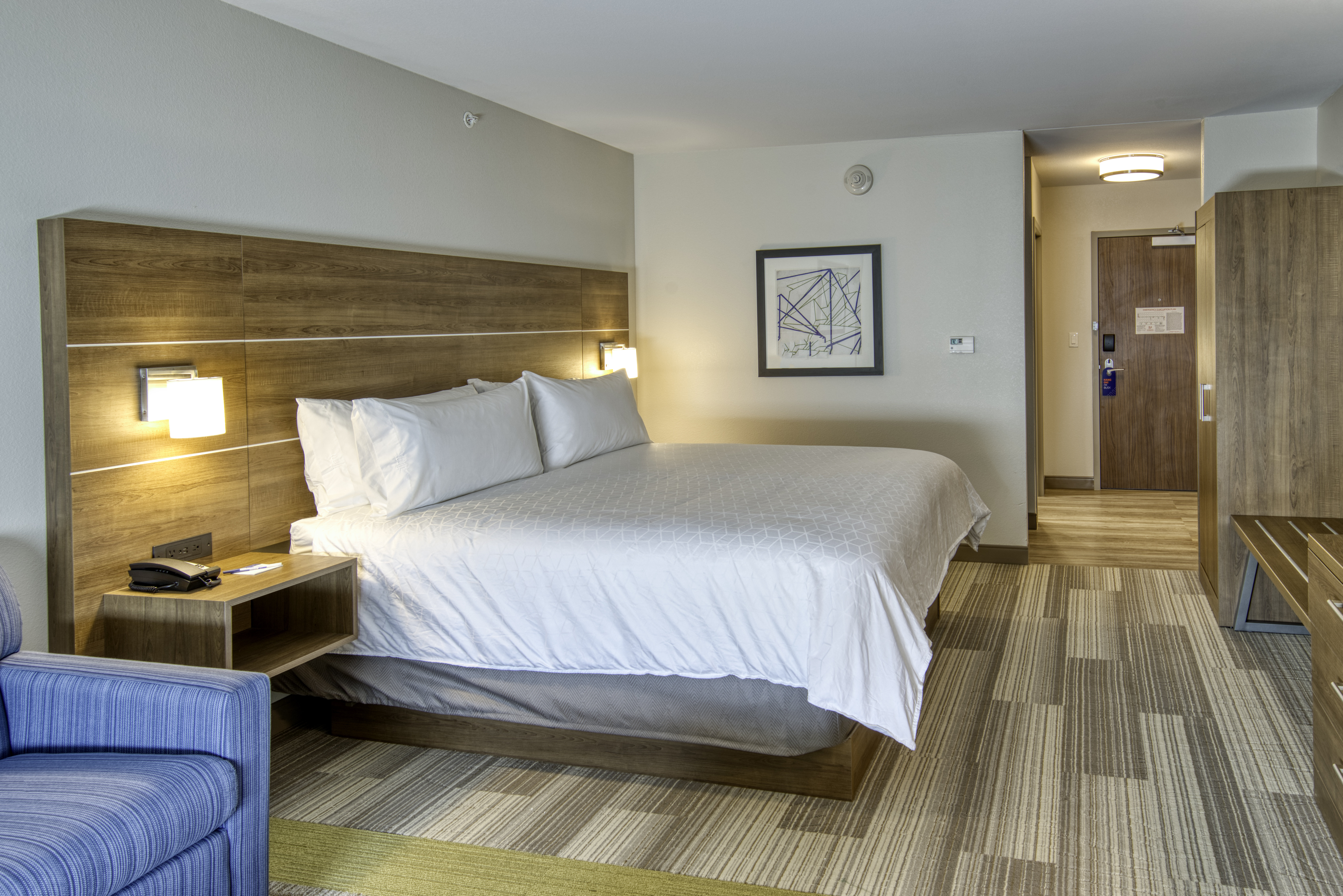 holiday inn express and suites omaha downtown old market