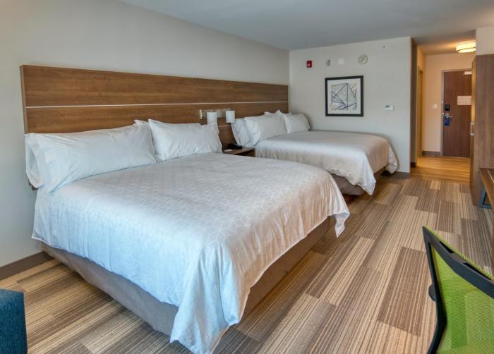 holiday inn express and suites omaha downtown old market