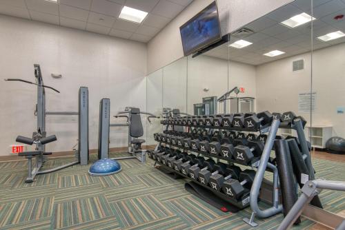 holiday inn express and suites omaha downtown old market