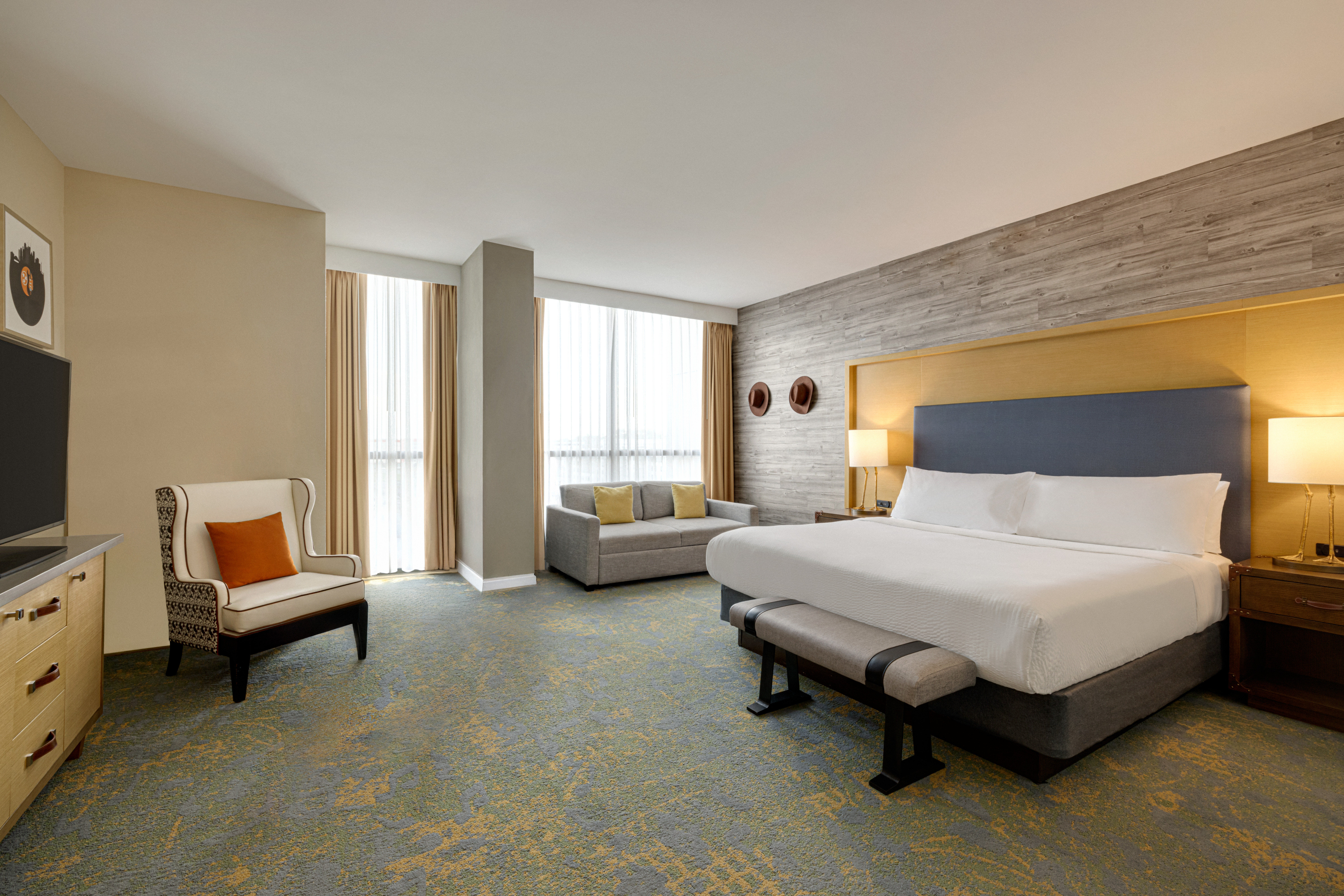 holiday inn and suites nashville downtown broadway
