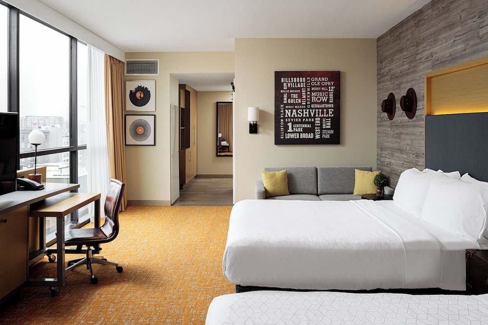 holiday inn and suites nashville downtown broadway