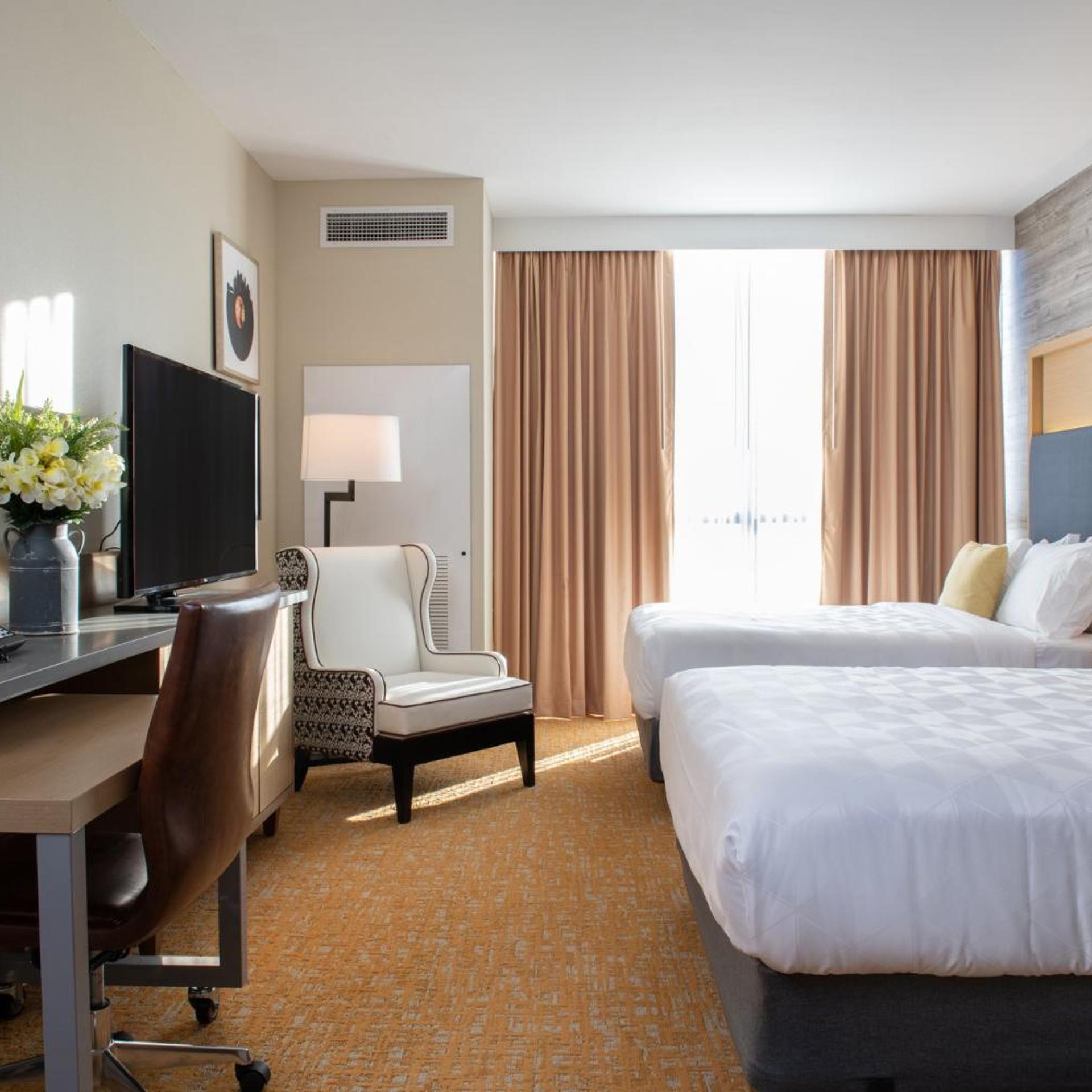holiday inn and suites nashville downtown broadway