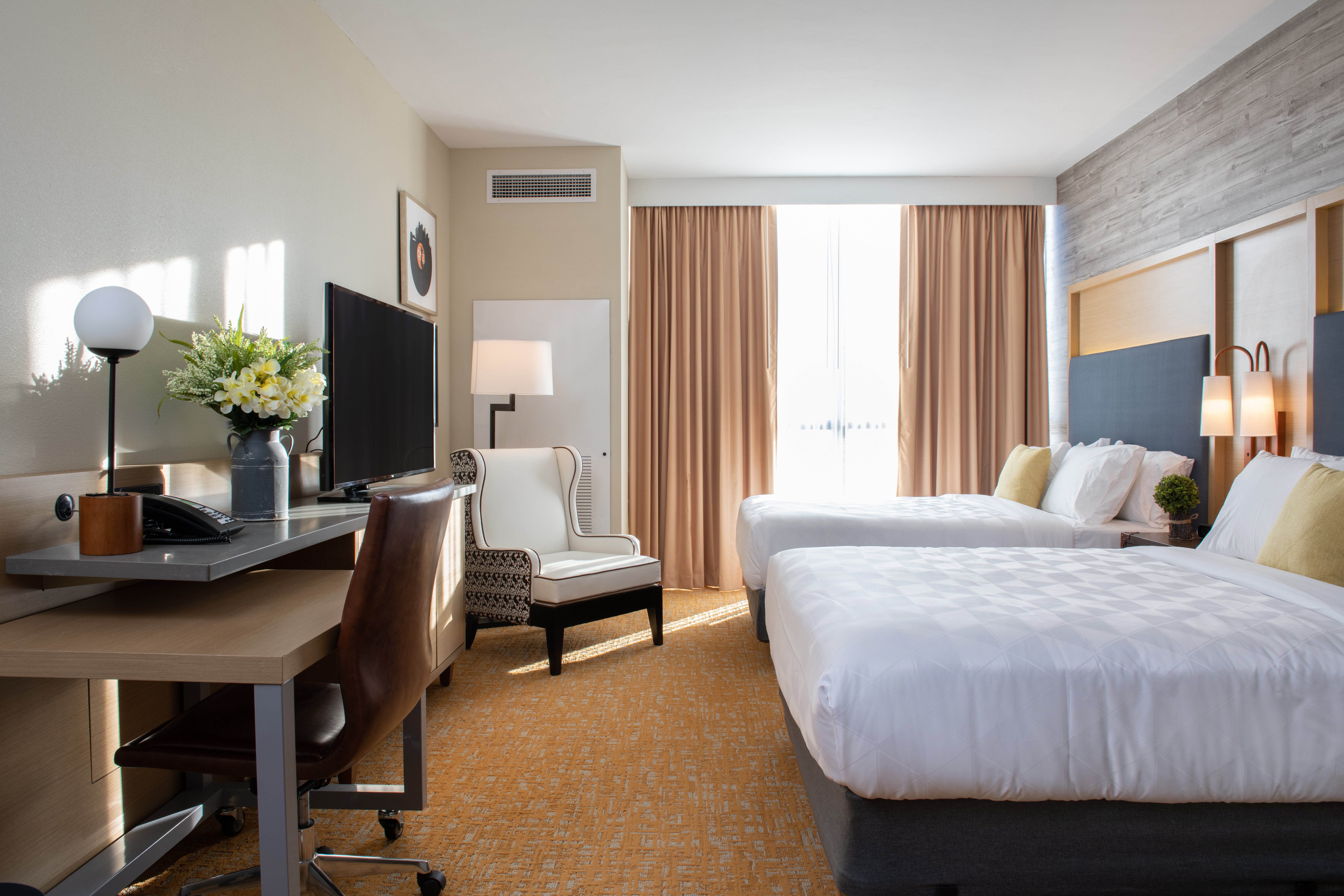 holiday inn and suites nashville downtown broadway