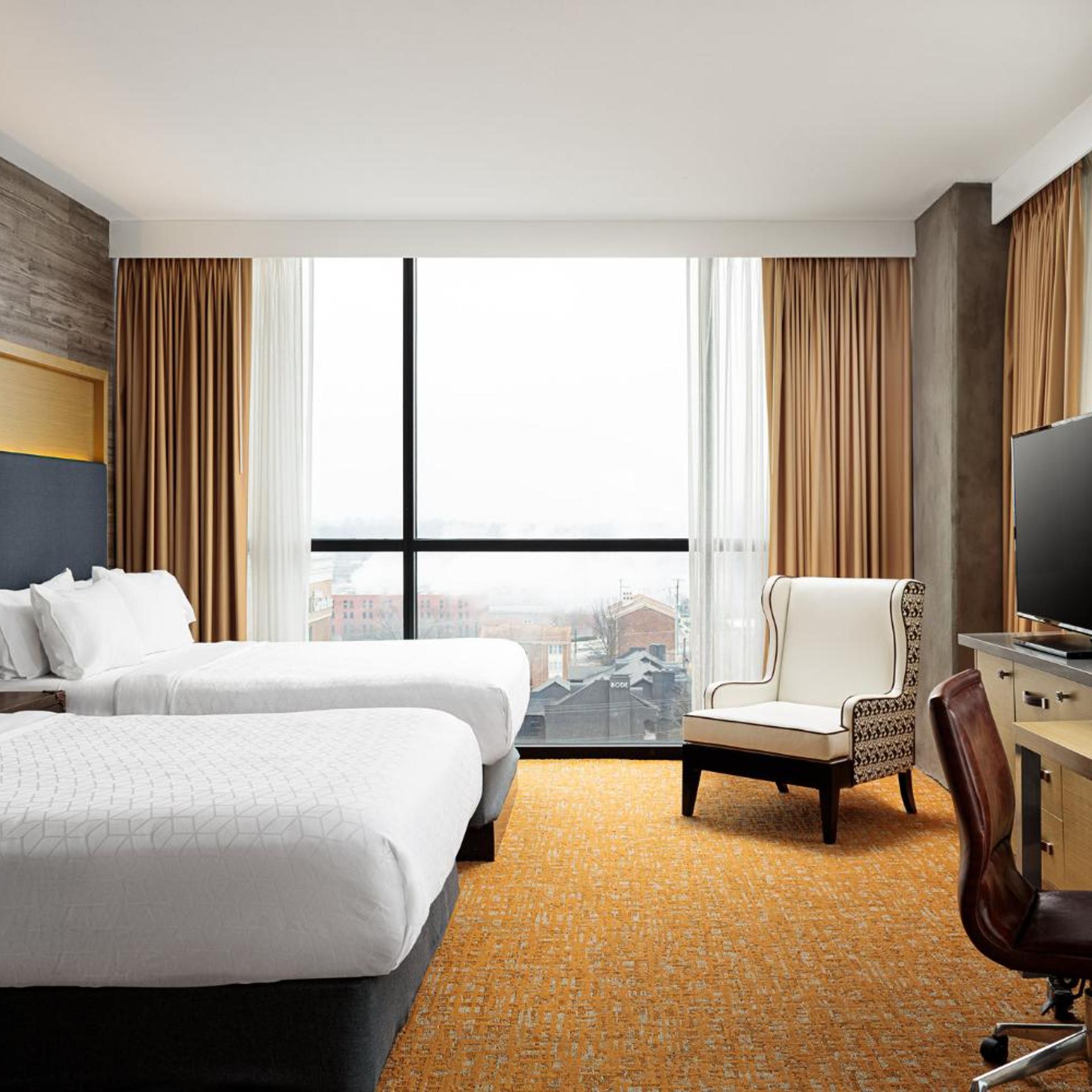 holiday inn and suites nashville downtown broadway