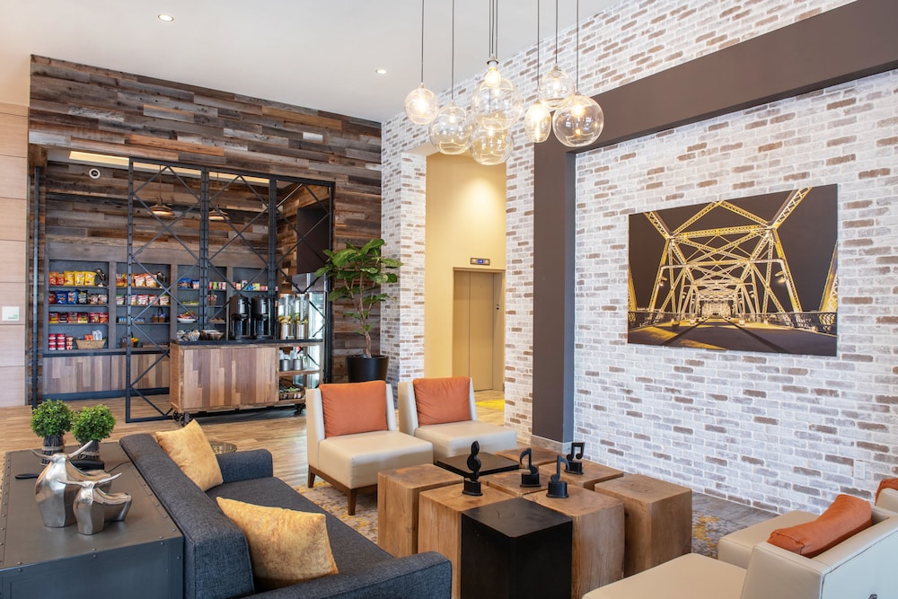 holiday inn and suites nashville downtown broadway