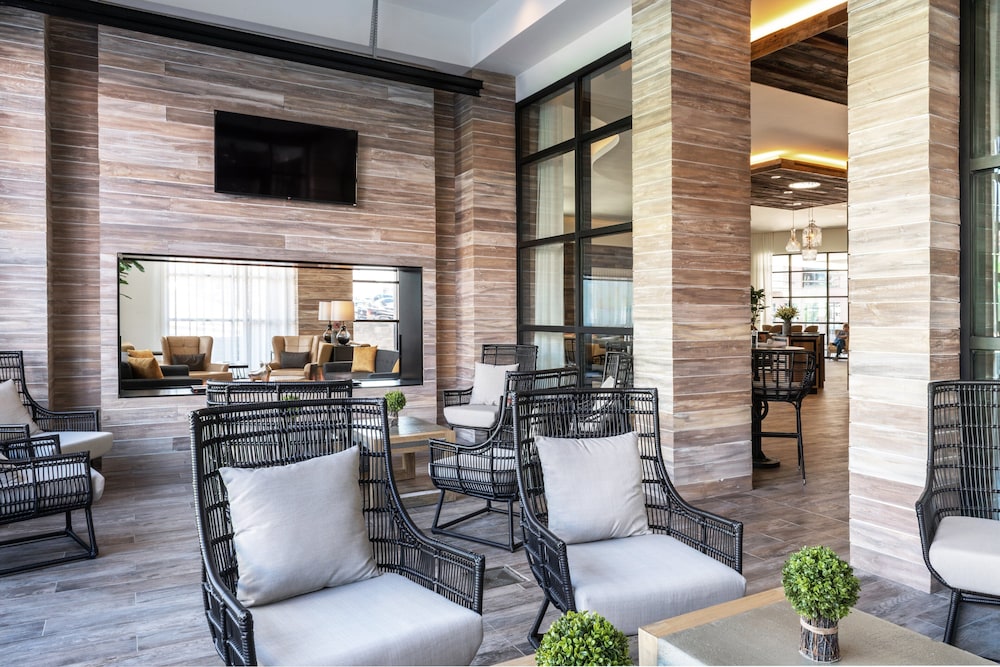 holiday inn and suites nashville downtown broadway