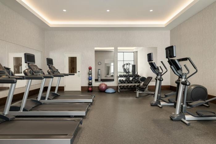 holiday inn and suites nashville downtown broadway