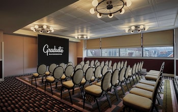 graduate by hilton bloomington