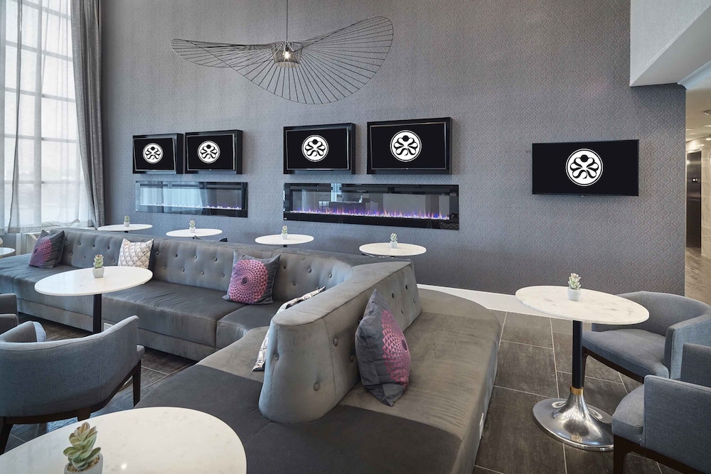 sandman signature plano frisco hotel