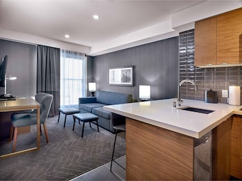 sandman signature plano frisco hotel