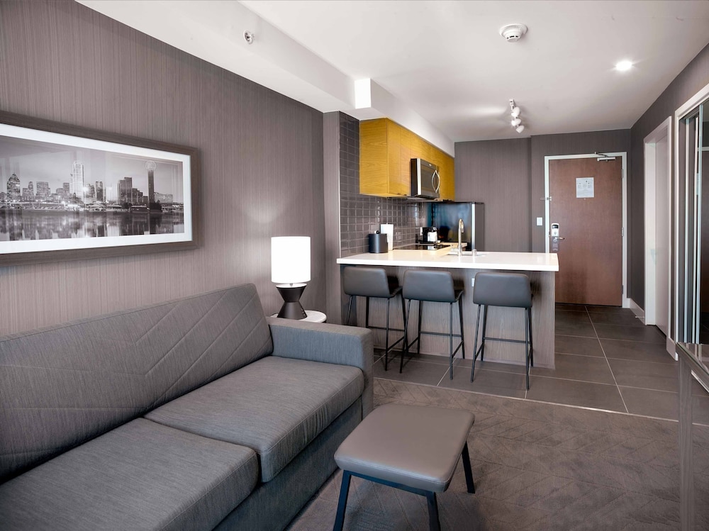sandman signature plano frisco hotel
