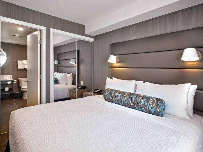 sandman signature plano frisco hotel