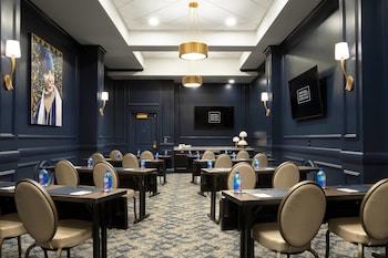 hotel saint louis autograph collection